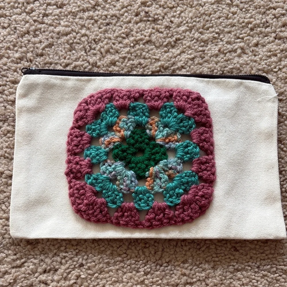 Crochet Accent Cosmetic Bag in Cream and Pink